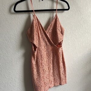 Elegant Backless Lace Dress in Peach